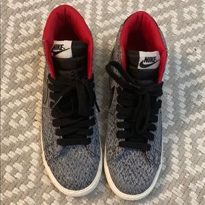 Nike Blazer - Women’s size 7